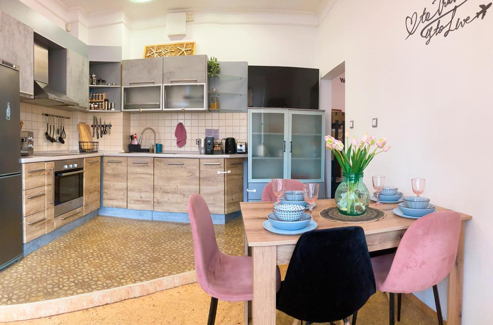 Two Bedroom Apartment -Welcome To Burgas- Top Location, Central Station, Main Walking Street, Sea Garden, Near The Beach Eksteriør billede